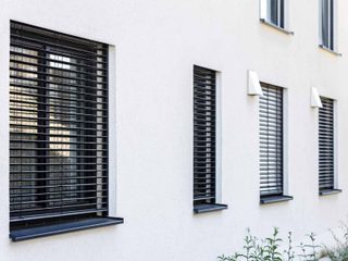 Projet d'installation de volet roulant manuel ou électrique  ? Contactez-nous pour une étude personnalisée